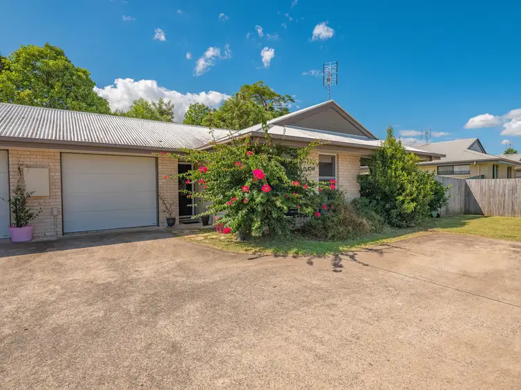 2/14 Wisteria Lane, Southside QLD 4570