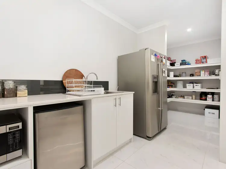 Sixth view of Homely house listing, 5 Crombie Way, Baldivis WA 6171