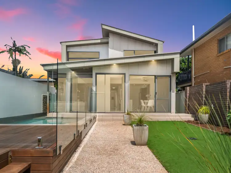 32 First Avenue, Palm Beach QLD 4221