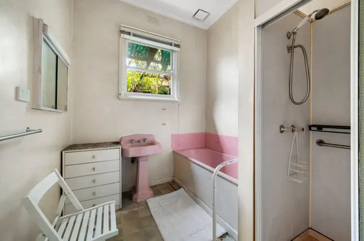 Sixth view of Homely house listing, 7 View Street, St Albans VIC 3021