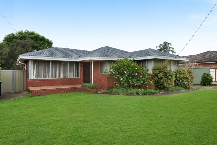 23 Templeton Crescent, Moorebank NSW 2170