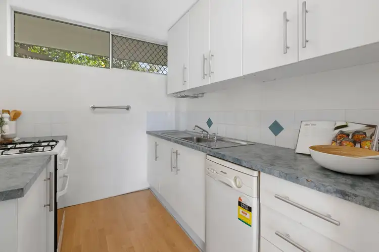 Fifth view of Homely unit listing, 2/54 Kingsley Parade, Yeronga QLD 4104