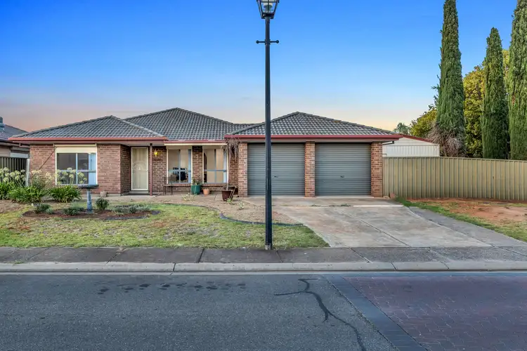 2 Hutton Avenue, Andrews Farm SA 5114