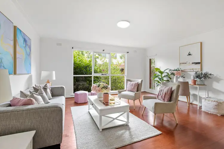 Main view of Homely unit listing, 2/15 Yerrin Street, Balwyn VIC 3103