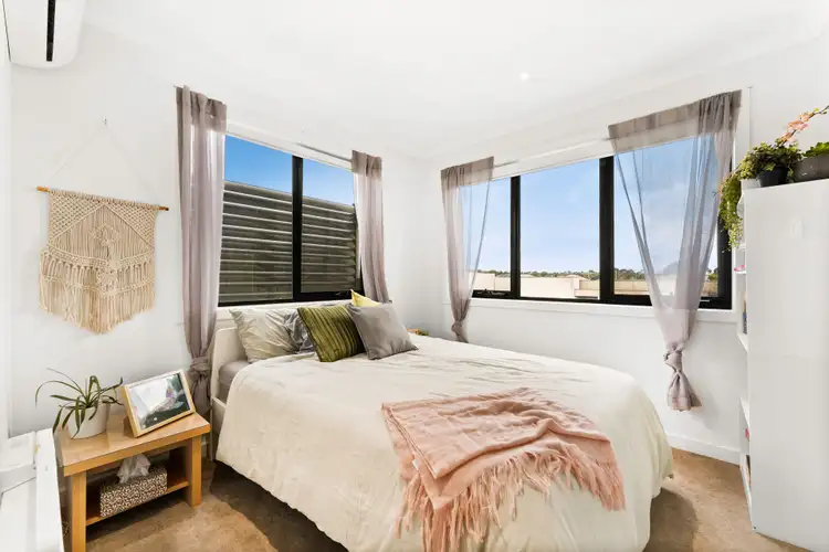 Sixth view of Homely townhouse listing, 23/17 Edgeware Close, Pakenham VIC 3810