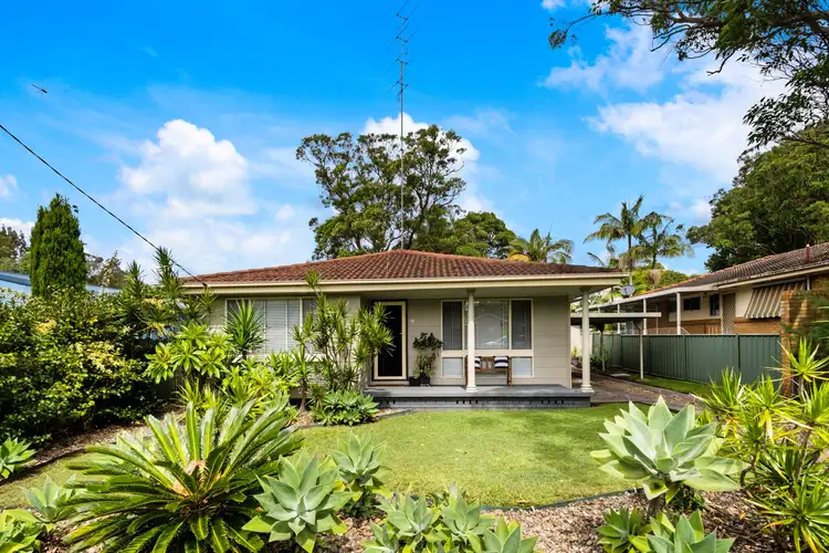 Main view of Homely house listing, 15 Kareelah Avenue, Berkeley Vale NSW 2261