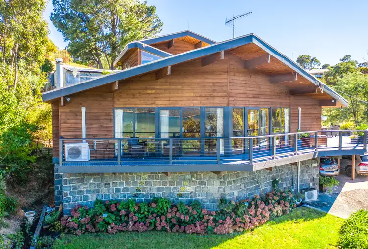 1 Murmuring Way, Goughs Bay VIC 3723