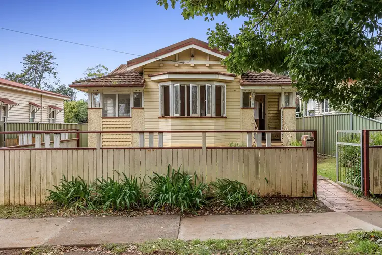 54 Anzac Avenue, Newtown QLD 4350