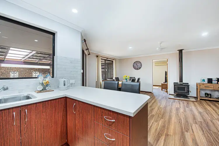 Fifth view of Homely house listing, 6 Marianthus Close, Strathalbyn WA 6530