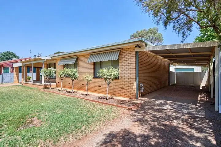 6 Jacaranda Avenue