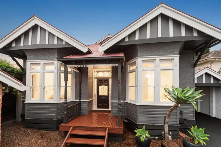 2/18 Latrobe Street, Hughesdale VIC 3166