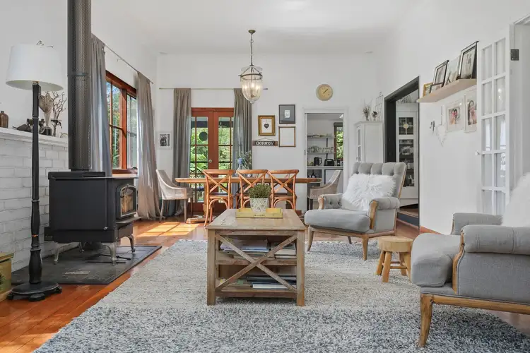 11 Main Street, Robertson NSW 2577