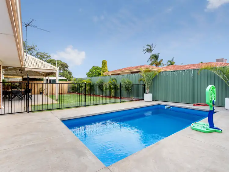 19 Empire Way, Thornlie WA 6108
