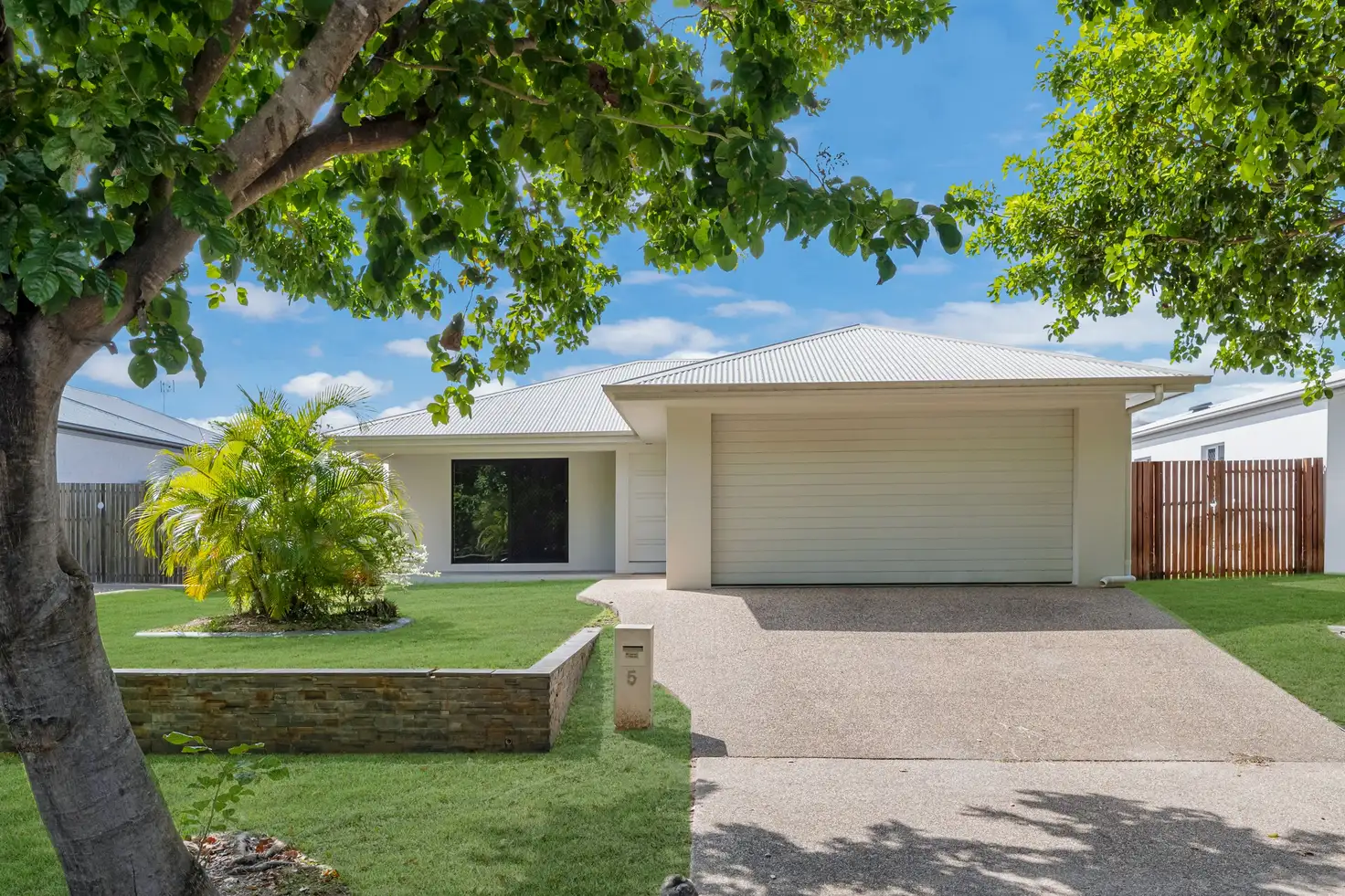 Main view of Homely house listing, 5 Sanctum Boulevard, Mount Low QLD 4818