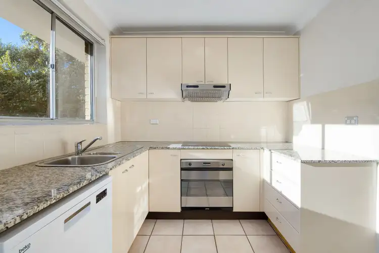 Fifth view of Homely apartment listing, 6/72 Albion Street, Randwick NSW 2031
