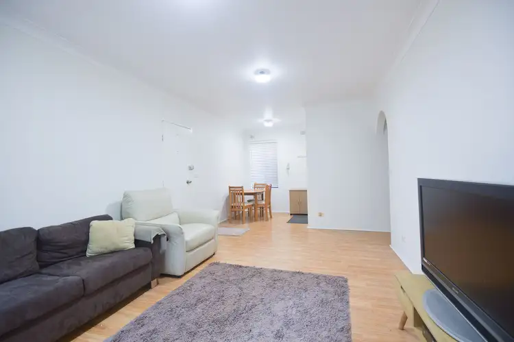 13-15 Meadow Crescent