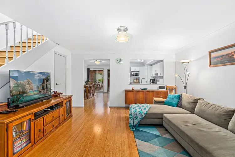 2/2 Canyon Road, Baulkham Hills NSW 2153