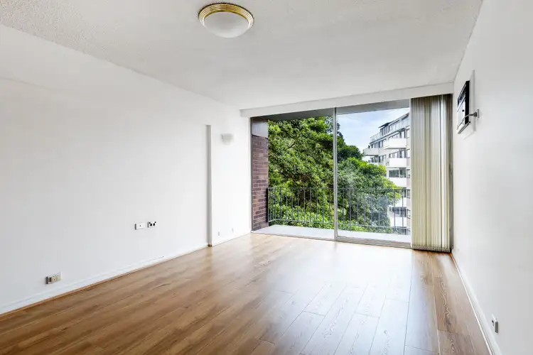 Fourth view of Homely studio listing, 39/68 Roslyn Gardens, Elizabeth Bay NSW 2011