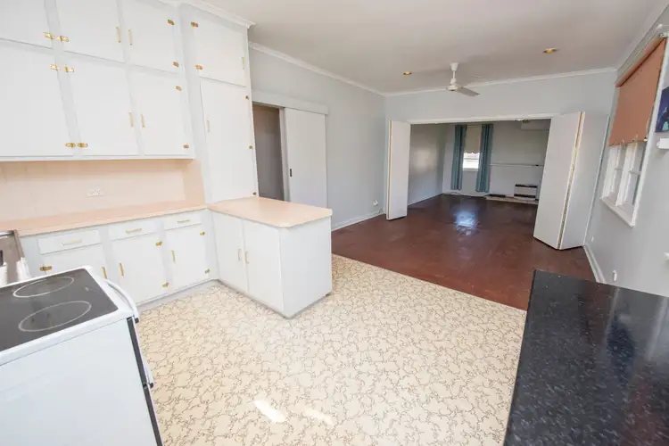 Sixth view of Homely house listing, 1 Mundle Avenue, Swan Hill VIC 3585