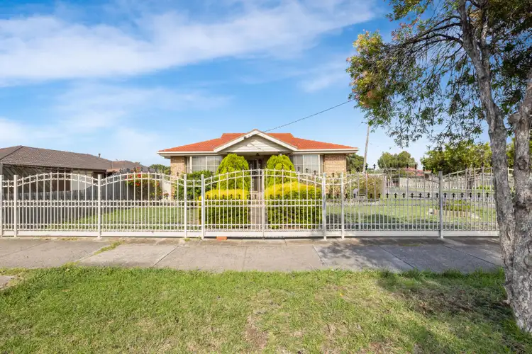 102 Rokewood Crescent, Meadow Heights VIC 3048