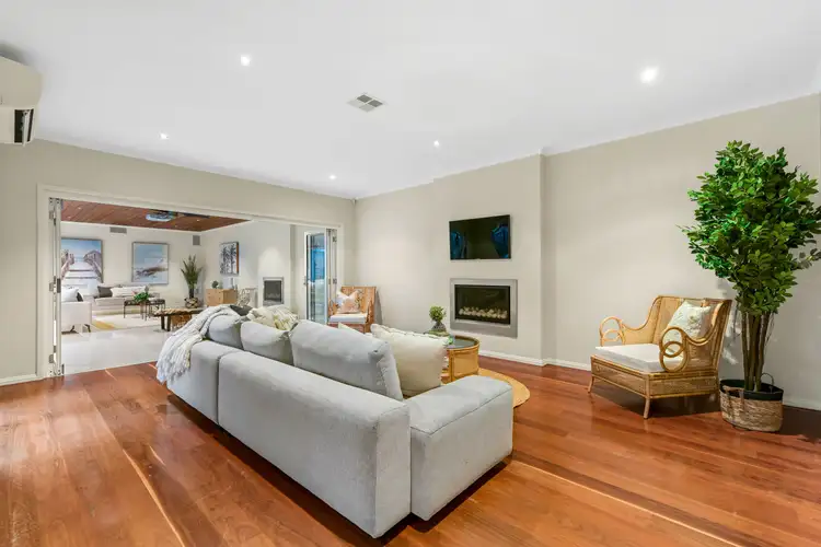 Sixth view of Homely house listing, 17 Kemp Avenue, Mount Waverley VIC 3149