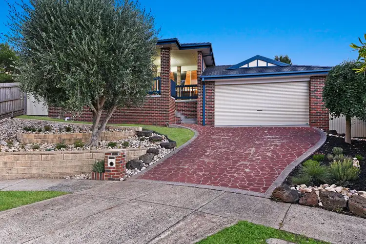 8 Ashford Court, Berwick VIC 3806