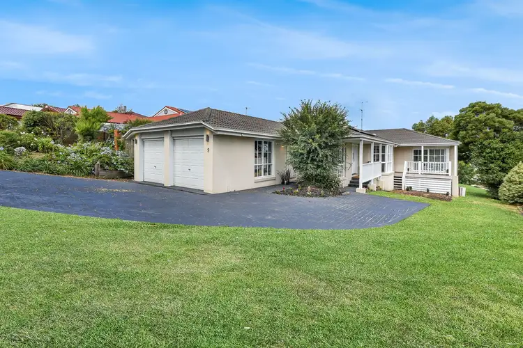 9 Edrington Park Drive, Berwick VIC 3806