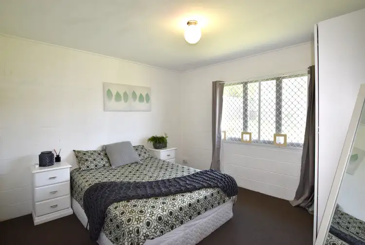 Fifth view of Homely semi-detached listing, 8 Byrne, West Gladstone QLD 4680