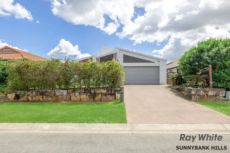 18 Lillydale Place, Calamvale QLD 4116