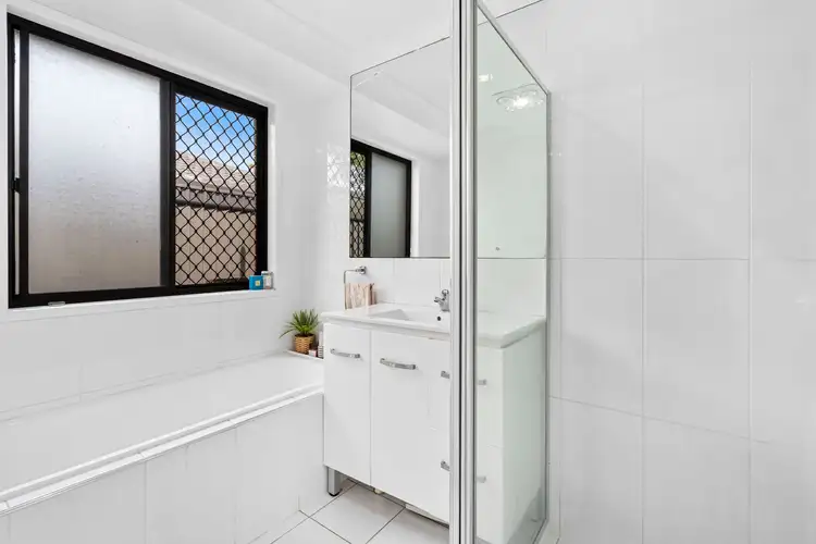 Sixth view of Homely house listing, 4 Clives Circuit, Currumbin Waters QLD 4223