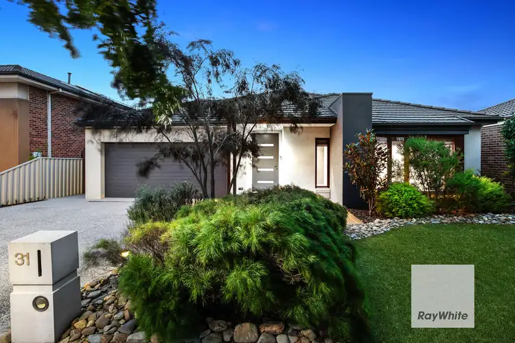 31 Omarama Way, Taylors Hill VIC 3037