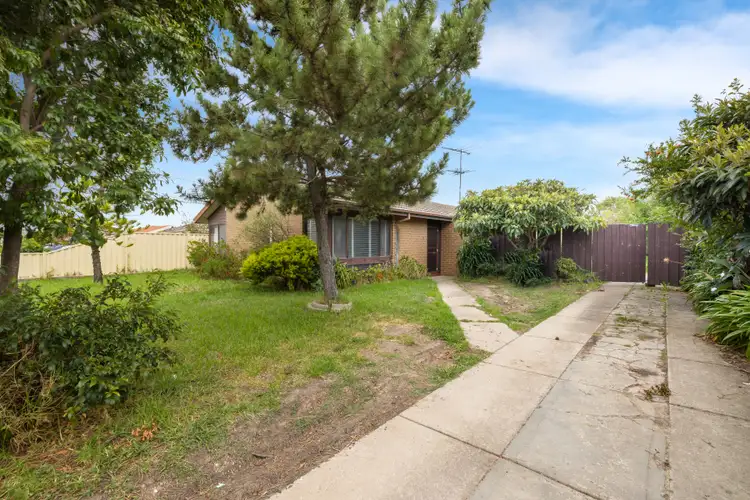 9 Yandoit Court, Meadow Heights VIC 3048
