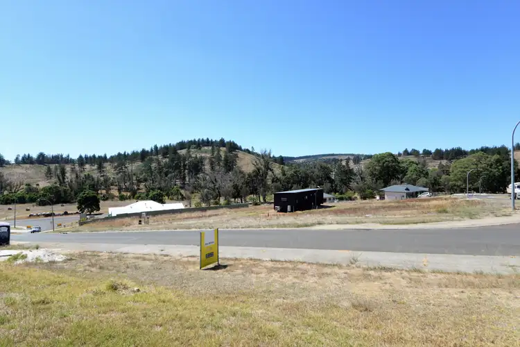 14 Hitchcock Drive, Nannup WA 6275