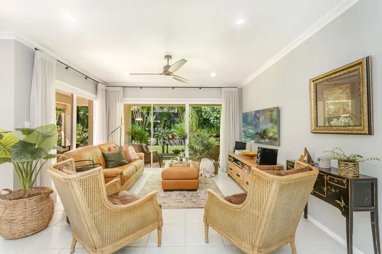 7 The Parkway, Yamba NSW 2464