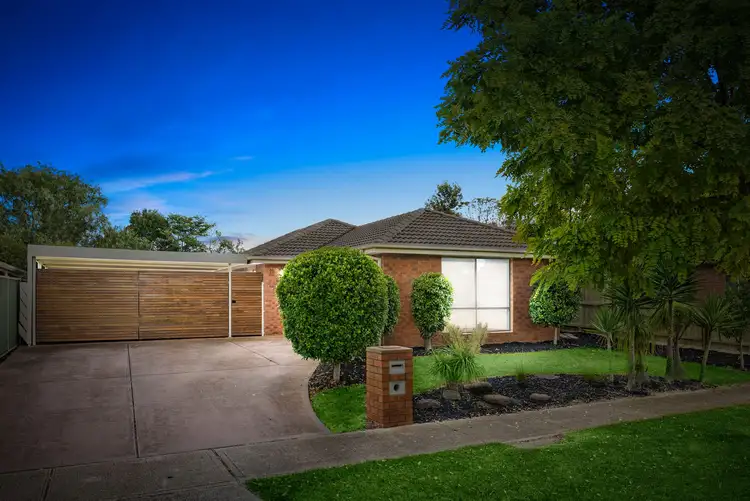19 Thoroughbred Avenue, Werribee VIC 3030