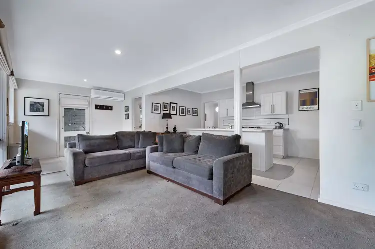 Fourth view of Homely house listing, 19 Kemp Avenue, Mount Waverley VIC 3149