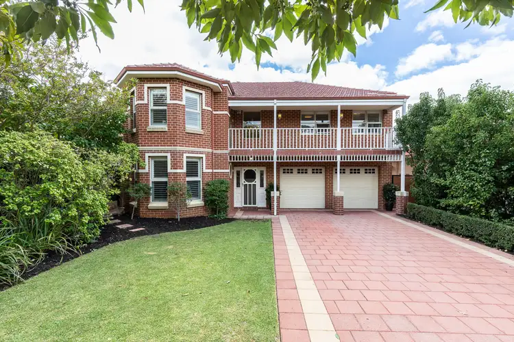 48 Holmfirth Street, Menora WA 6050