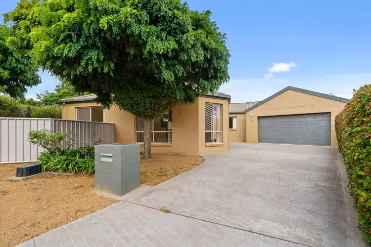 6 Sweetgum Place, Jerrabomberra NSW 2619