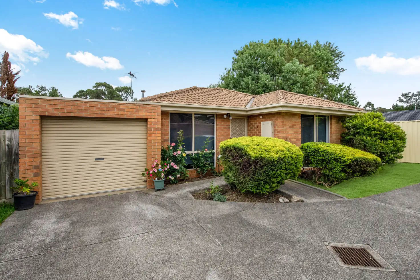 Main view of Homely unit listing, 2/3 Osborn Grove, Pakenham VIC 3810