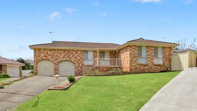 6 Back Close, Kearns NSW 2558