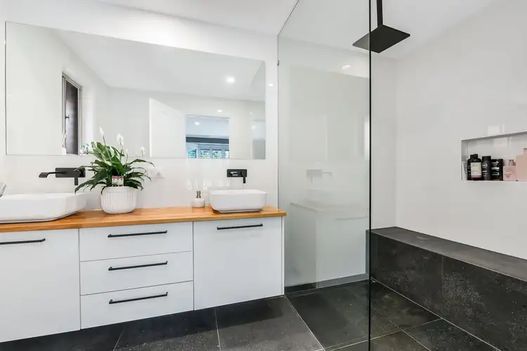 Sixth view of Homely house listing, 128 Earlsfield Drive, Berwick VIC 3806