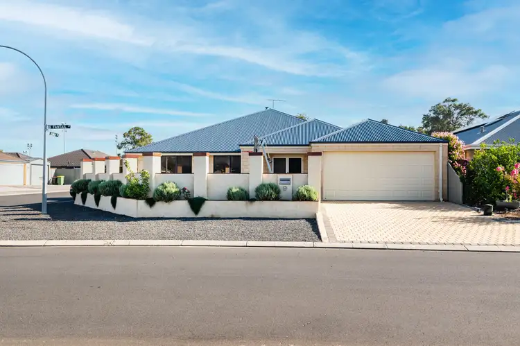 9 Fantail Loop