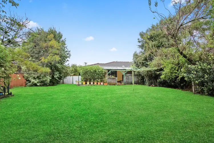 8 Bertha Street, Hill Top NSW 2575