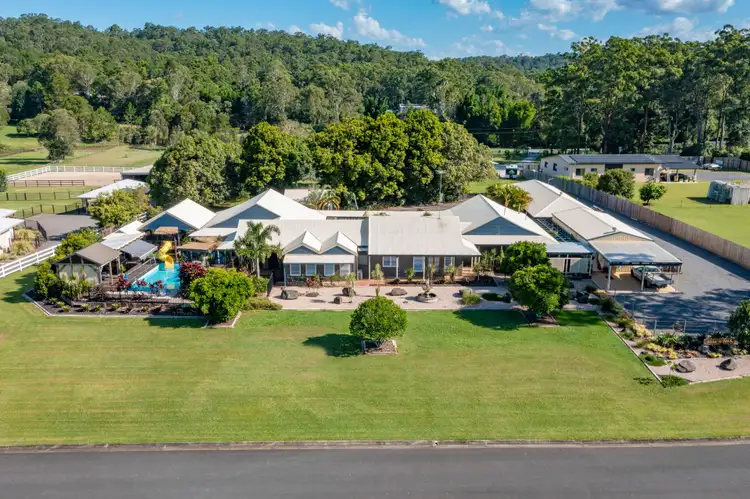 17 Hamilton Close, Mooloolah Valley QLD 4553