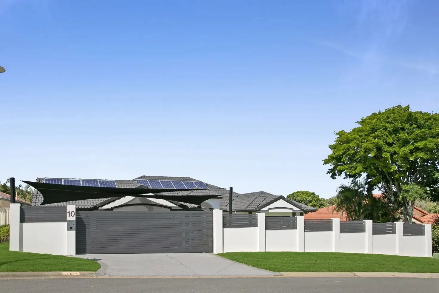 Main view of Homely house listing, 10 Nottinghill Gate Drive, Arundel QLD 4214