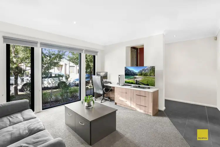 Second view of Homely house listing, 8 Mckillop Way, Fraser Rise VIC 3336