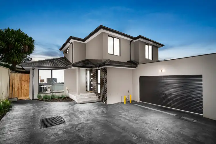 2/25 Marlborough Road, Bayswater VIC 3153