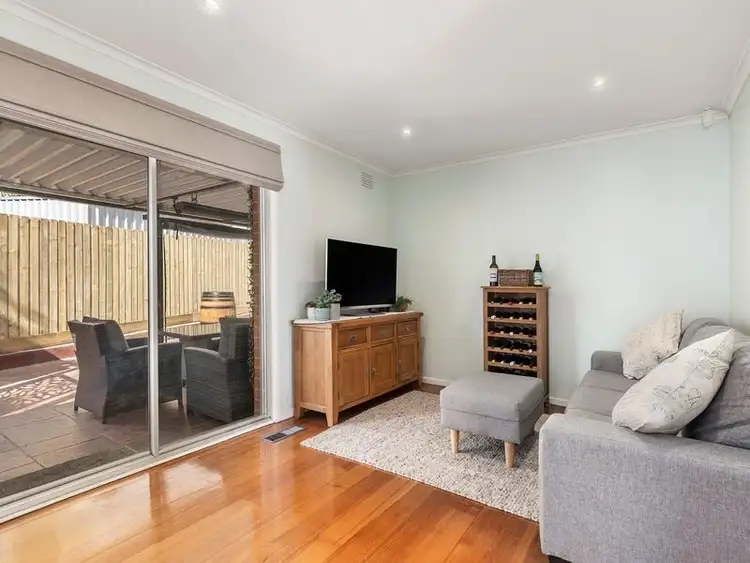 Fifth view of Homely house listing, 6 Mark Court, Chadstone VIC 3148