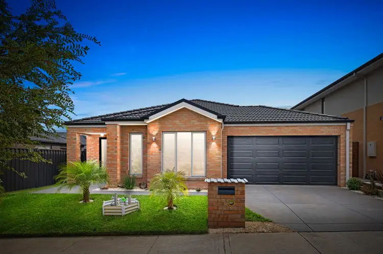 44 Firecrest Road, Manor Lakes VIC 3024