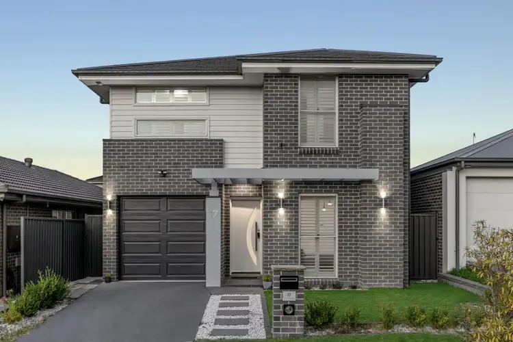 17 Lovegrass Avenue, Denham Court NSW 2565